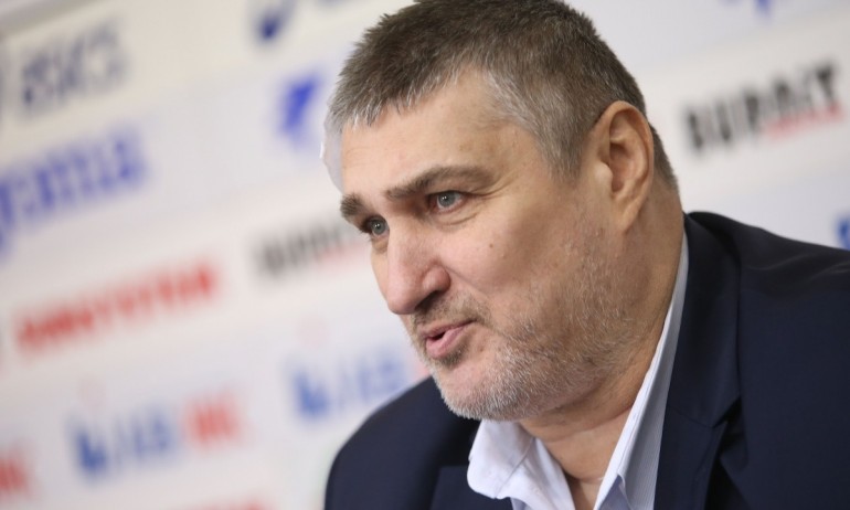 Новината обяви президентът на БФ Волейбол Любо Ганев.Бургас и Варна