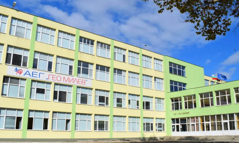 Починалата ученичка в Бургас имала хронично заболяване, два екипа се борили за живота ѝ - Tribune.bg