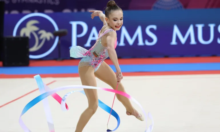Стиляна Николова с два златни медала на Световната купа по художествена гимнастика - Tribune.bg