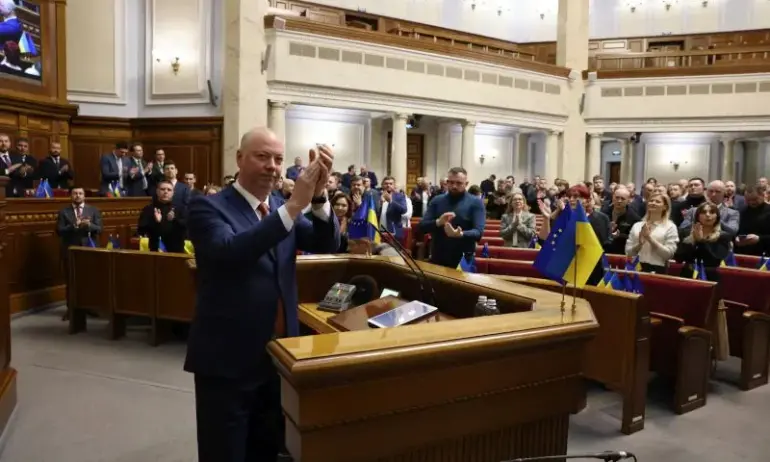 Въздушни удари в Киев: Росен Желязков и делегацията са в бомбоубежище - Tribune.bg