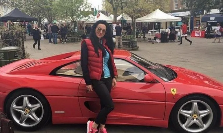 Съблазнителна българка връща 182 000 британски лири на любовник - Tribune.bg