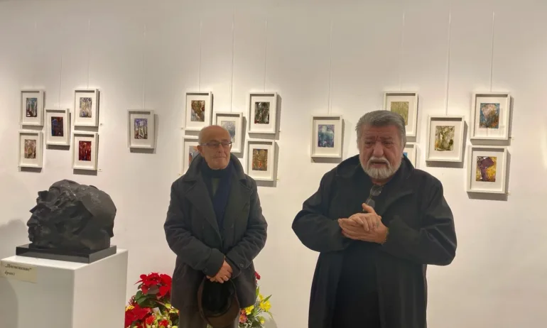 Коледната изложба на Вежди Рашидов Дървото – философски поглед към живота - Tribune.bg