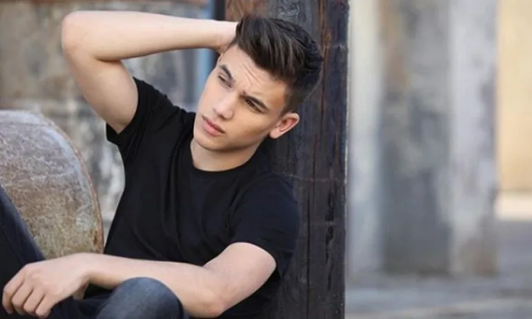 Почина младият изпълнител Денис Теофиков - Tribune.bg