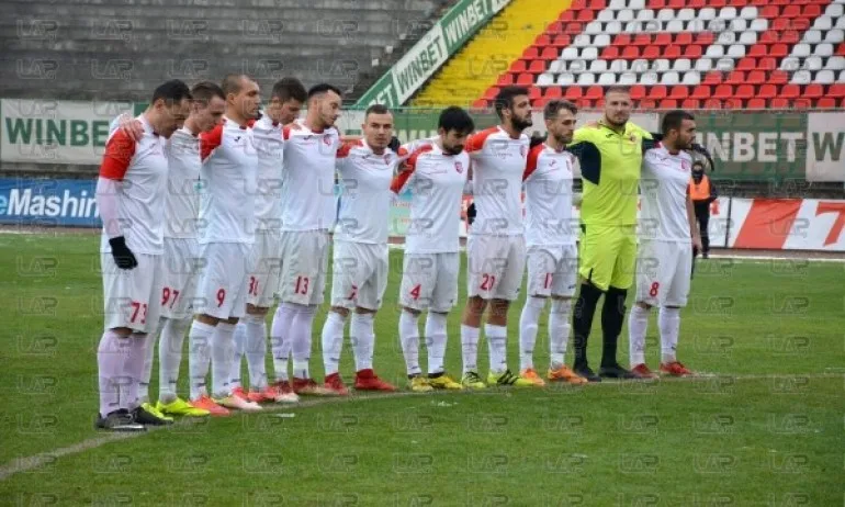 Неочаквано! Кариана приключи участието си във Втора лига - Tribune.bg