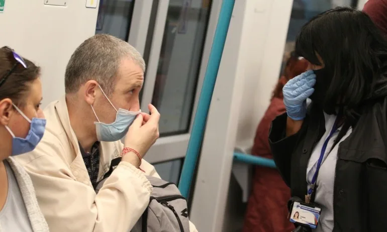 Испански учени срещу COVID: По-добре мълчете в градския транспорт - Tribune.bg