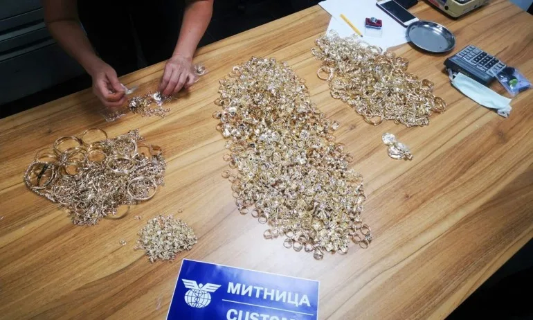 Контрабандно злато за над 1 млн. лева задържаха митничари на Капитан Андреево - Tribune.bg