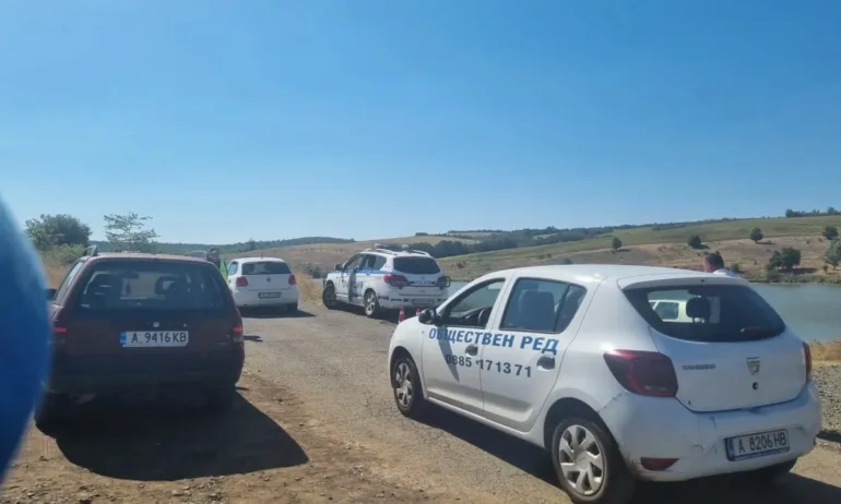 Сапьори и разследващи влязоха във взривения склад с боеприпаси до Карнобат - Tribune.bg