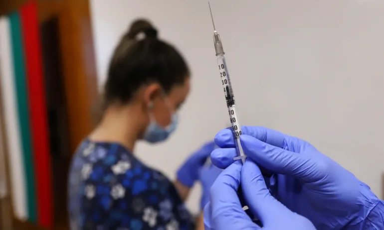 Шесткомпонентната ваксина вече е доставена в страната - Tribune.bg