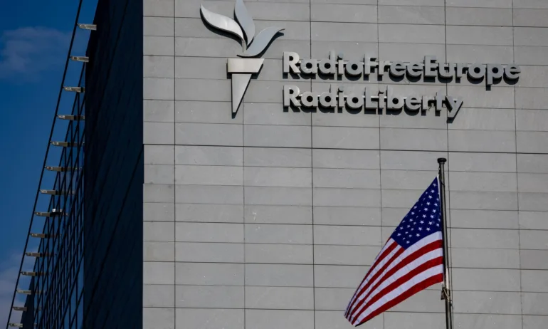 Радио Свободна Европа съди САЩ, че им спират парите - Tribune.bg