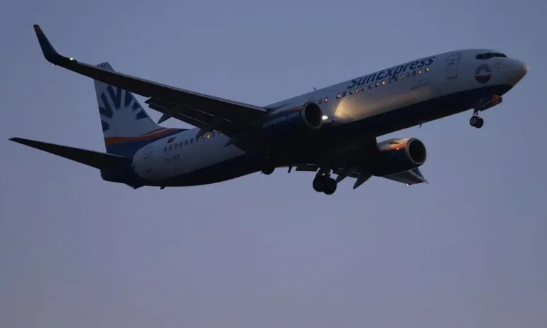 Силният вятър пренасочи полетите от Летище София към Пловдив - Tribune.bg