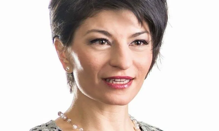 Десислава Атанасова: Президентът не знае ли, че и той беше избран по сегашния Изборен кодекс - Tribune.bg