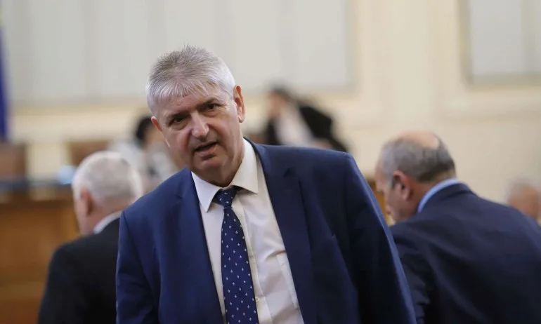 Сестрата на депутата от ГЕРБ Лъчезар Иванов е с коронавирус, тя е лекар - Tribune.bg