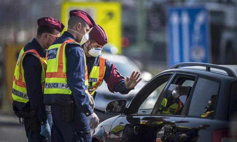 Австрия спря пропускането на чужденци с автомобили през територията си - Tribune.bg