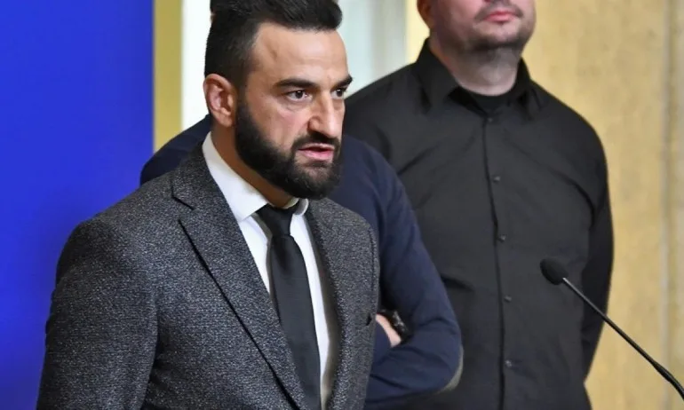 Хиндлиян: Г-н Божков решава дали Левски ще живее или не - Tribune.bg