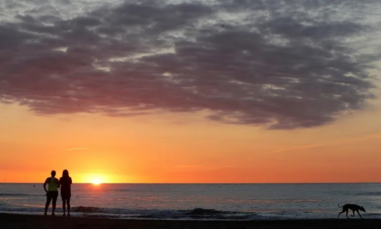Отново горещ ден, следобед ще има гръмотевични бури - Tribune.bg