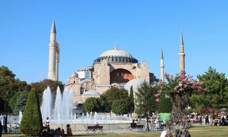 До 15 дни съдът в Турция решава дали базиликата Св. София да е музей или джамия - Tribune.bg