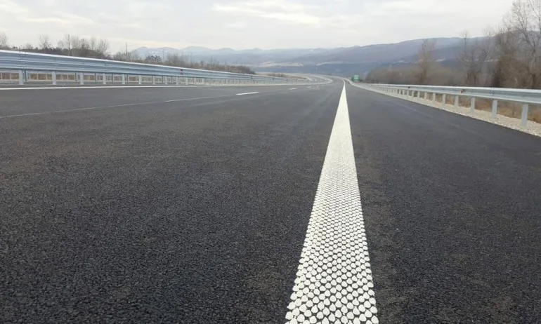 Регионалното министерство и АПИ продължават спирането на важни строежи - Tribune.bg