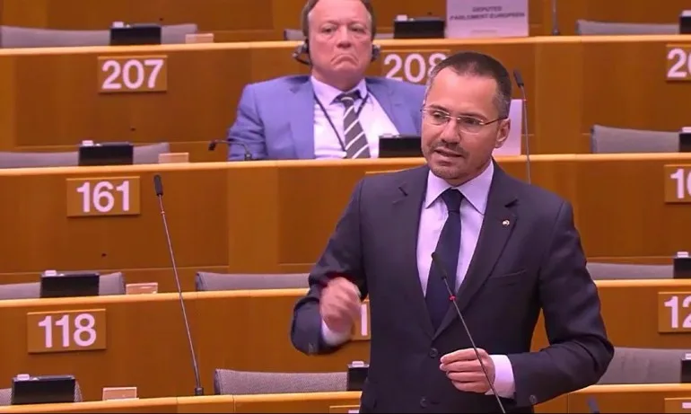 Джамбазки пред Европарламента в защита на българските шофьори: Днес спасяват животи, утре ще ги оставите без работа - Tribune.bg