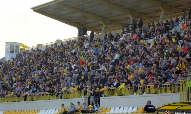 Контролата между Ботев и ЦСКА 1948 с платен вход, приходите отиват за хореография в чест на Тоско - Tribune.bg