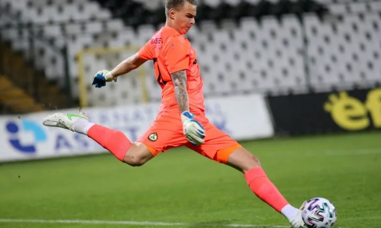 Светослав Вуцов получи първа повиквателна за националния отбор - Tribune.bg