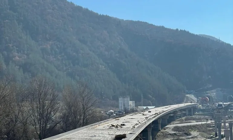 Борисов: През март ще може да се преминава през тунел Железница - Tribune.bg