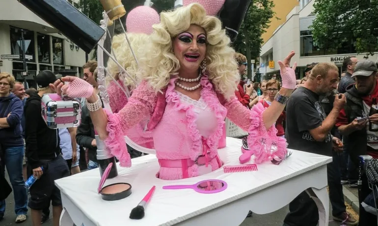 Виктор Блъсков: Като приключи лудостта, нека се посмеем - Tribune.bg