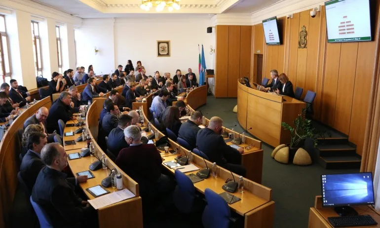 СОС одобри спасителния план за Перник - Tribune.bg