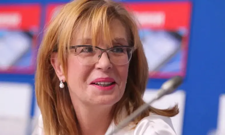 Ченалова предлага безплатни адвокатски услуги за всеки терорист, обиден от Денков - Tribune.bg