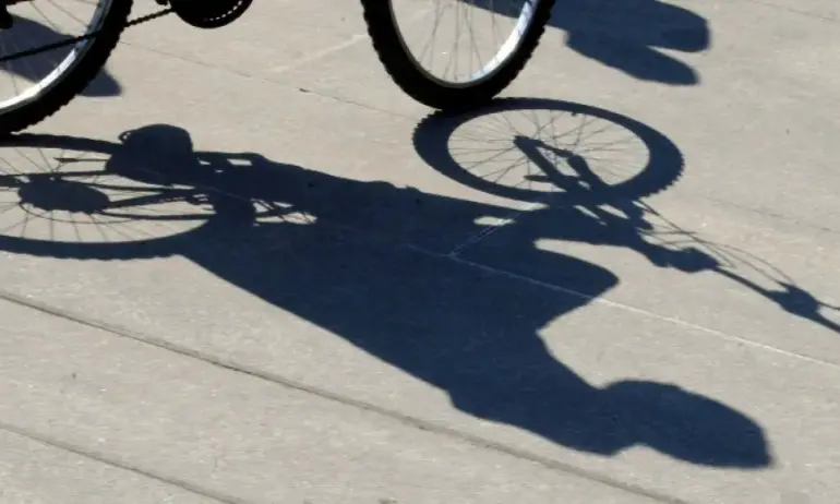 Велосипедист е с опасност за живота след катастрофа до Албена - Tribune.bg