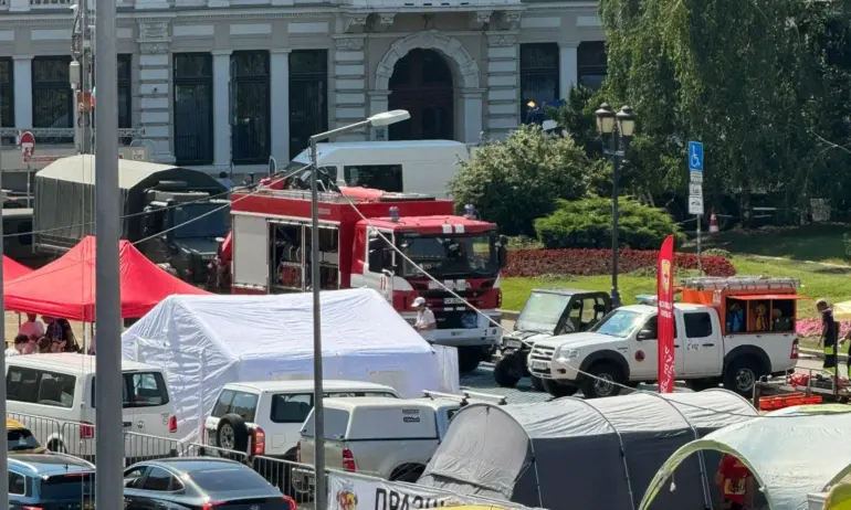 Вместо да прати помощ за пожарите, Терзиев организира Празник на спасителите - Tribune.bg