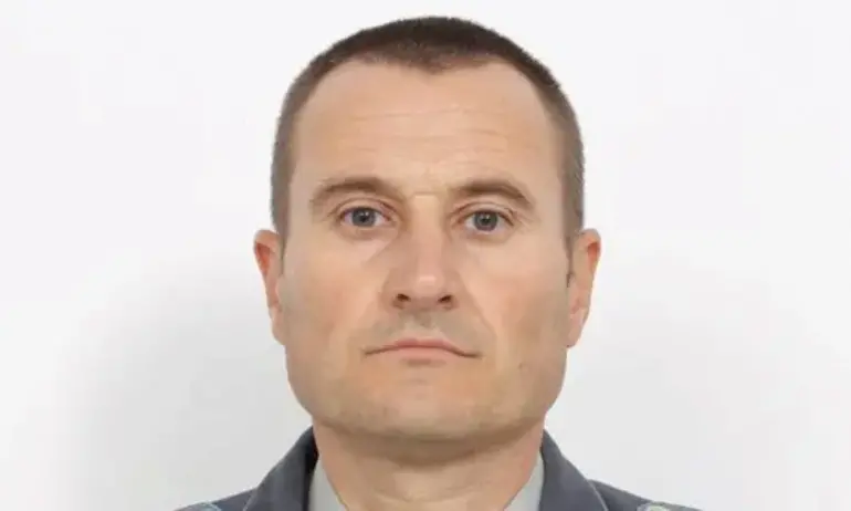 Летец от авиобаза Крумово е загинал при полет с мотопарапланер - Tribune.bg