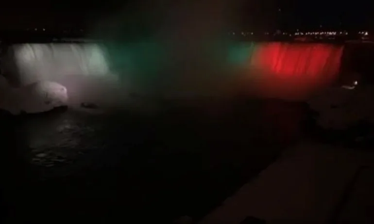 Ниагарският водопад грейна в бяло, зелено и червено по случай 3-ти март - Tribune.bg