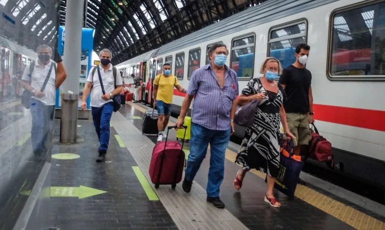 24-часова общонационална стачка блокира утре обществения транспорт в Гърция - Tribune.bg