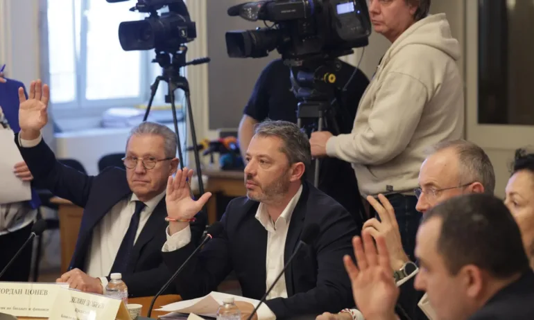 Удължителният закон за бюджета влиза на второ четене в ресорната комисия на Народното събрание - Tribune.bg