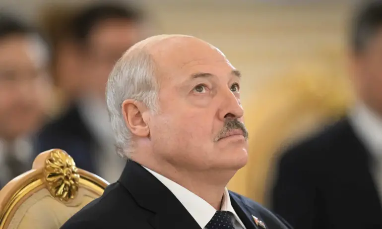 Лукашенко приведе армията си в пълна бойна готовност: Ако Русия рухне, всички ще загинем - Tribune.bg