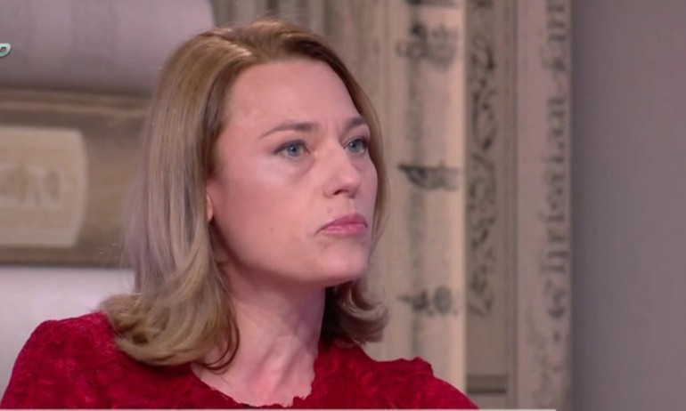 Ива Митева: Натискът върху парламентарната ни група продължава - Tribune.bg