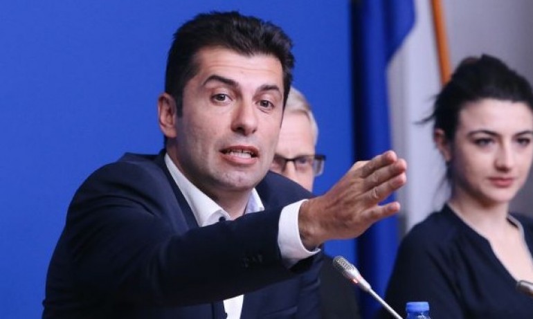 Мандатоносител на Промяната се отрече от Петков - Tribune.bg