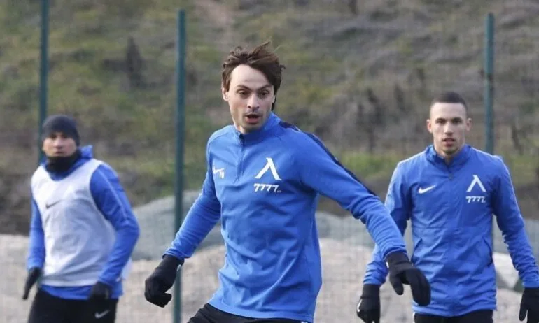 Въвеждат таван на заплатите в Левски - Tribune.bg