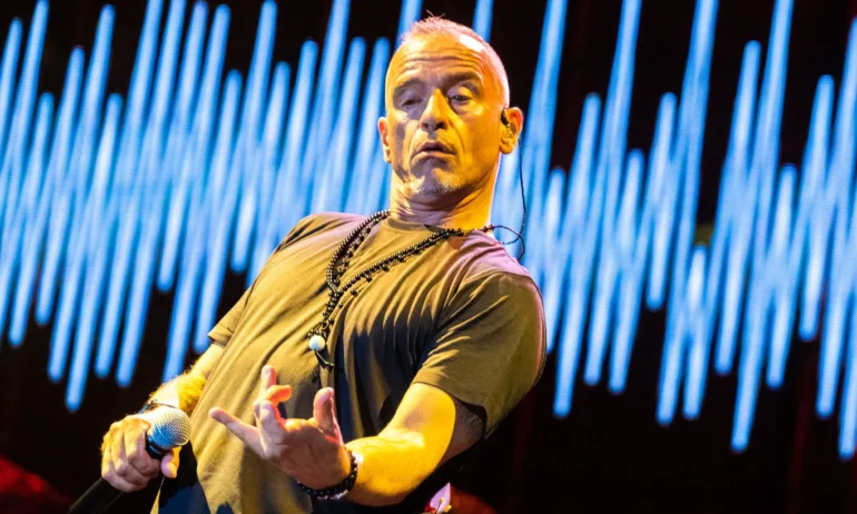 Ерос Рамацоти стана дядо - Tribune.bg