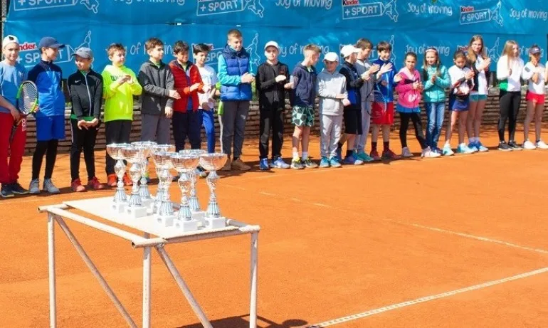 За трета поредна година: Започнаха тенис турнири за деца от веригата Kinder+ Sport в България (ГАЛЕРИЯ) - Tribune.bg