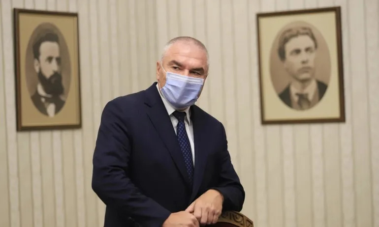 Марешки ще прави референдум за НАТО, ваксинационните паспорти и еврото - Tribune.bg