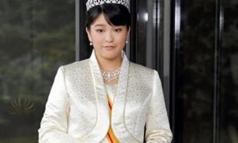 Японската принцеса Мако се омъжи и стана обикновена гражданка - Tribune.bg