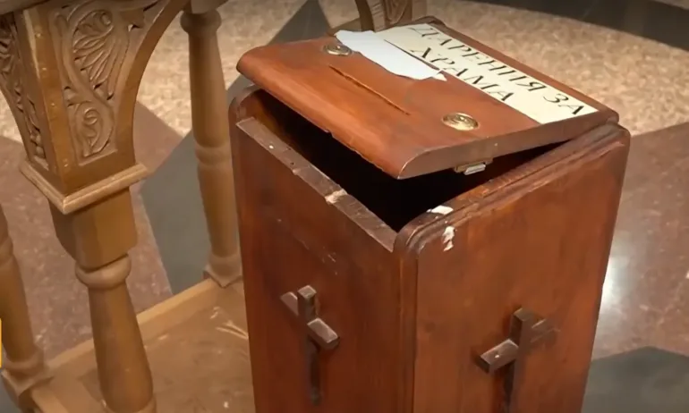 Безбожие: Обраха църква в навечерието на Рождественските празници - Tribune.bg