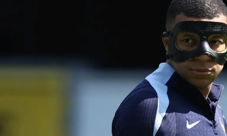 Обявиха докога Килиан Мбапе ще играе с маска - Tribune.bg