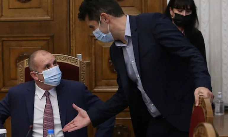 Цвета Кирилова към Радев и Петков: За чест и дълг говорите, а правите държавна измяна! - Tribune.bg