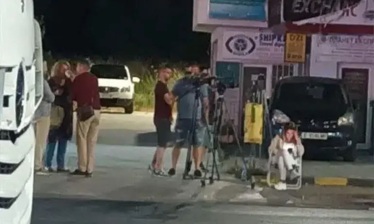 Партенка прати журналисти да чакат Черепа на границата - Tribune.bg