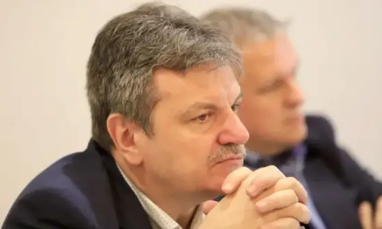 Симидчиев: Здравното министерство остава за Демократична България - Tribune.bg