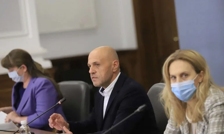 Дончев за Радев: Политическа амнезия е политик сам да забрави какво е говорил - Tribune.bg