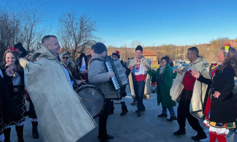 Вижте какви интересни традиции и народни обичаи има на Ивановден - Tribune.bg