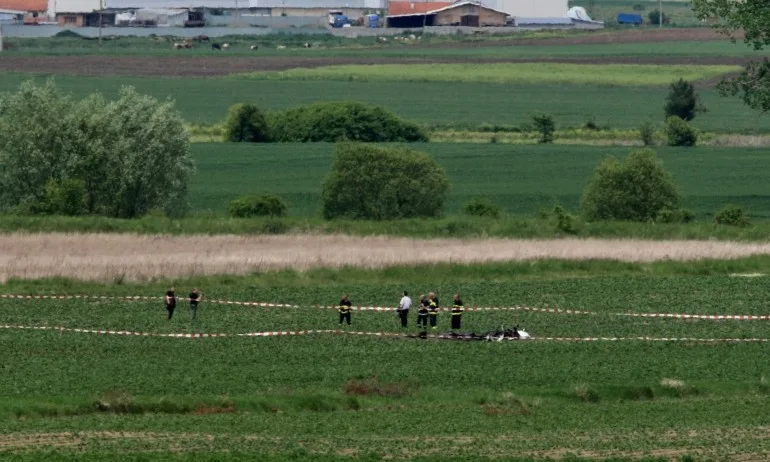 Продължава разследването на инцидента с паднал самолет край Ихтиман - Tribune.bg